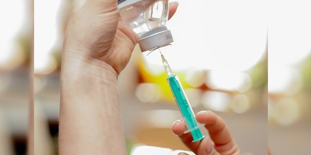 İğne veya aşı yaptırmak orucu bozar mı? Diyanet'in son açıklaması…