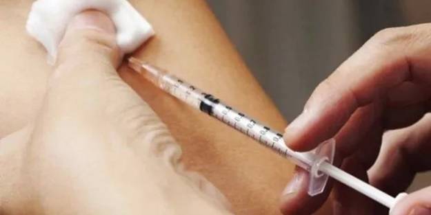 İğneyi evde tanıdıklarına yaptıranlar dikkat! Bakın başına ne geldi