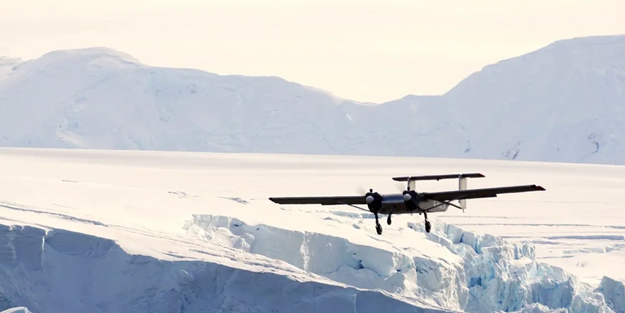 İHA Antarktika semalarında uçmaya başladı! Uçak test uçuşu için havalandı... Keşif yolculuğu başladı