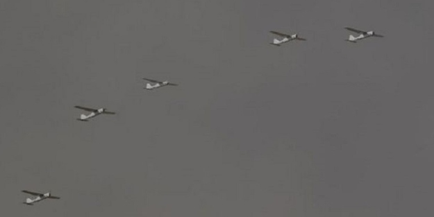 İHA'lar peş peşe düşürüldü! Dünyayı şok eden anlar