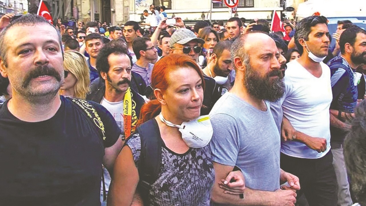 İhanette varlar, vergide yoklar