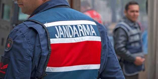 Jandarma kalem şeklinde suikast silahı ele geçirdi