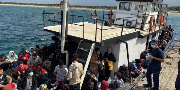 İhbar üzerine harekete geçildi! 251 göçmen ve 2 organizatör yakalandı