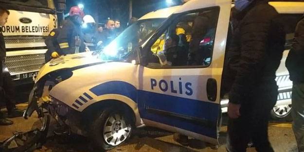 İhbara giden polis otoları kaza yaptı