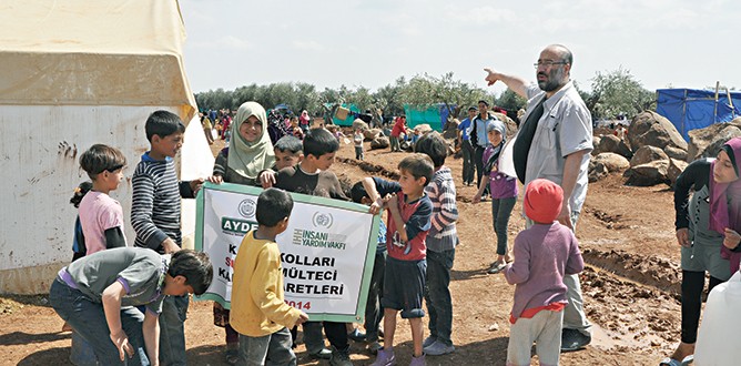 İHH-AYDER’den ayda bin adet gıda paketi yardımı