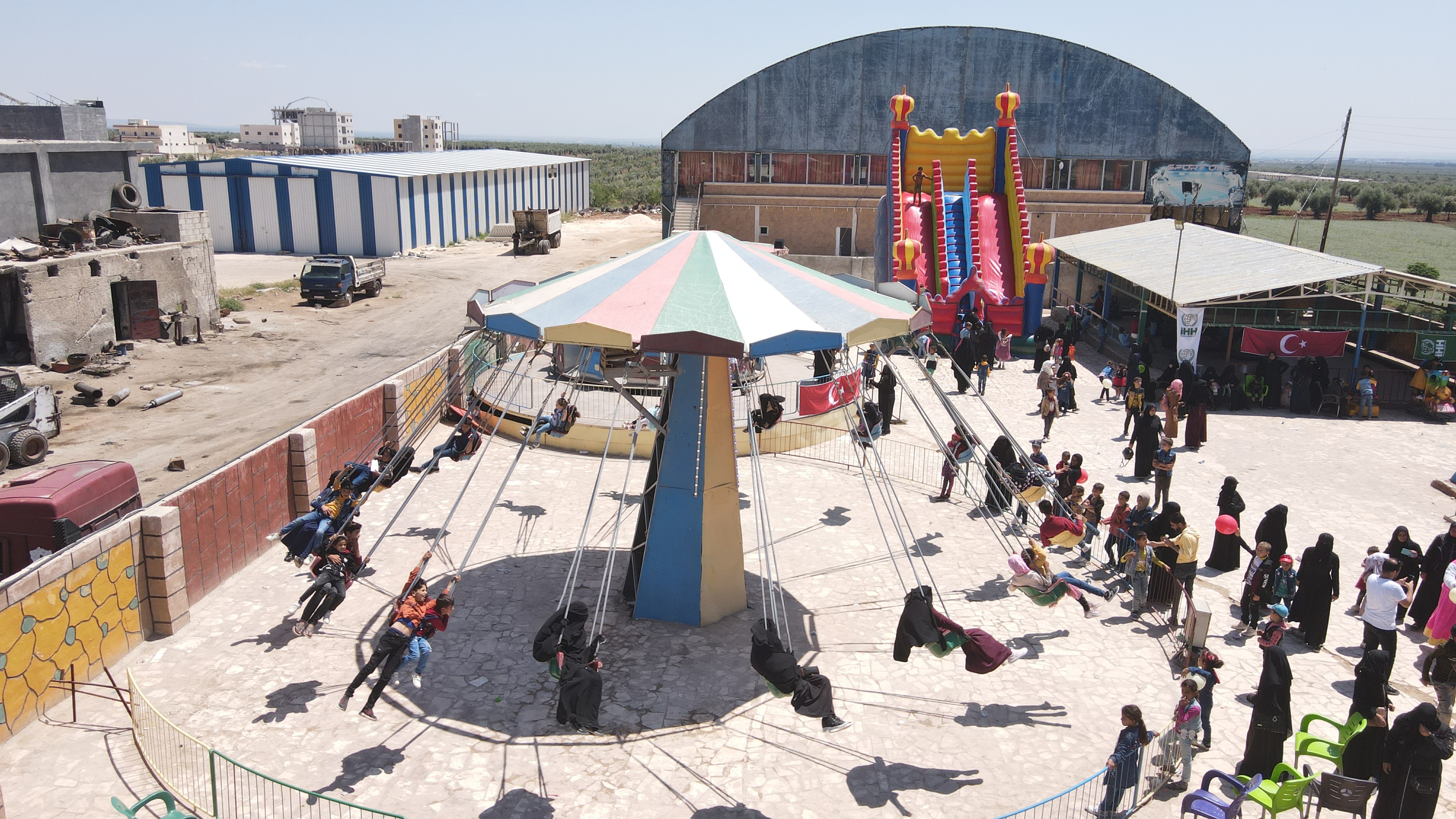 İHH, Azez'de yetim şenliği düzenledi