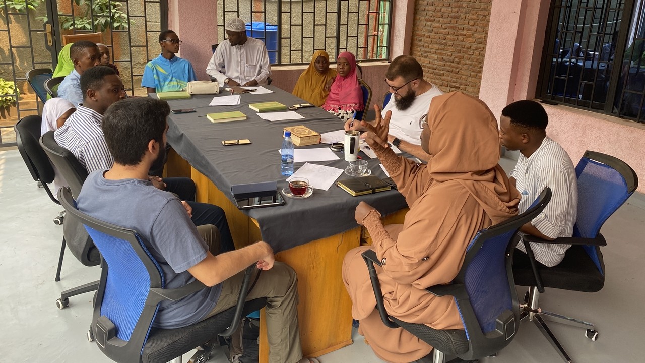 İHH, Burundi’de İşitme Engelliler için İşaret Dili Dini Kavramlar Sözlüğü oluşturuyor