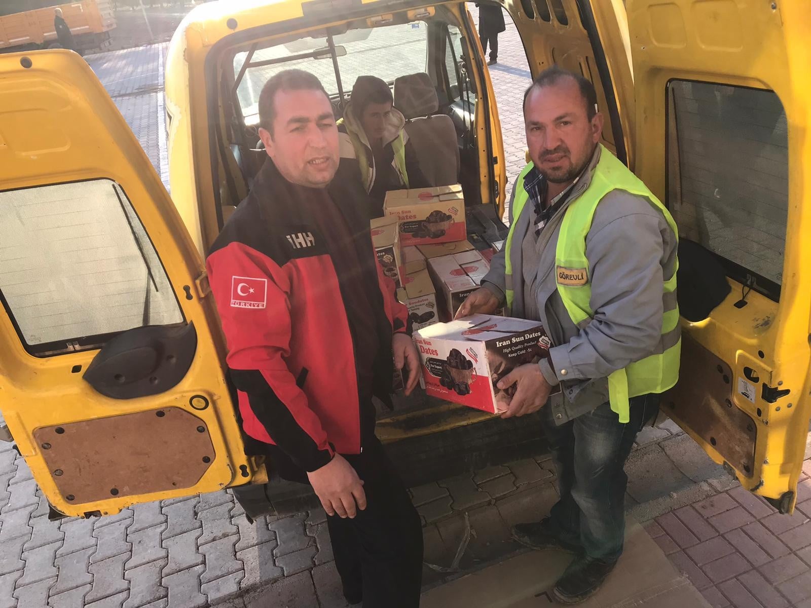 İHH ekipleri, depremzedeleri yalnız bırakmadı