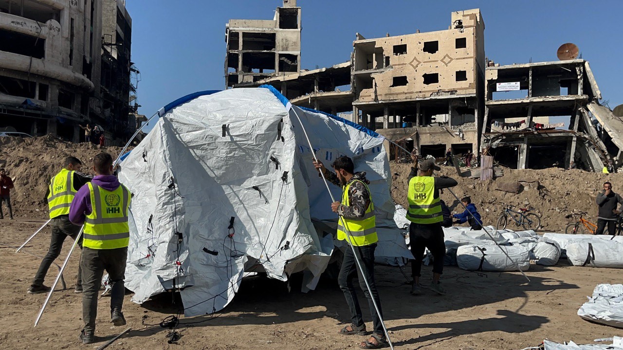 İHH, Gazze’de 870 aile için çadır kentler kurdu