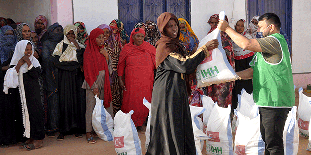 İHH Ramazan'da da boş durmadı! Sudan'a yardım elini uzattı