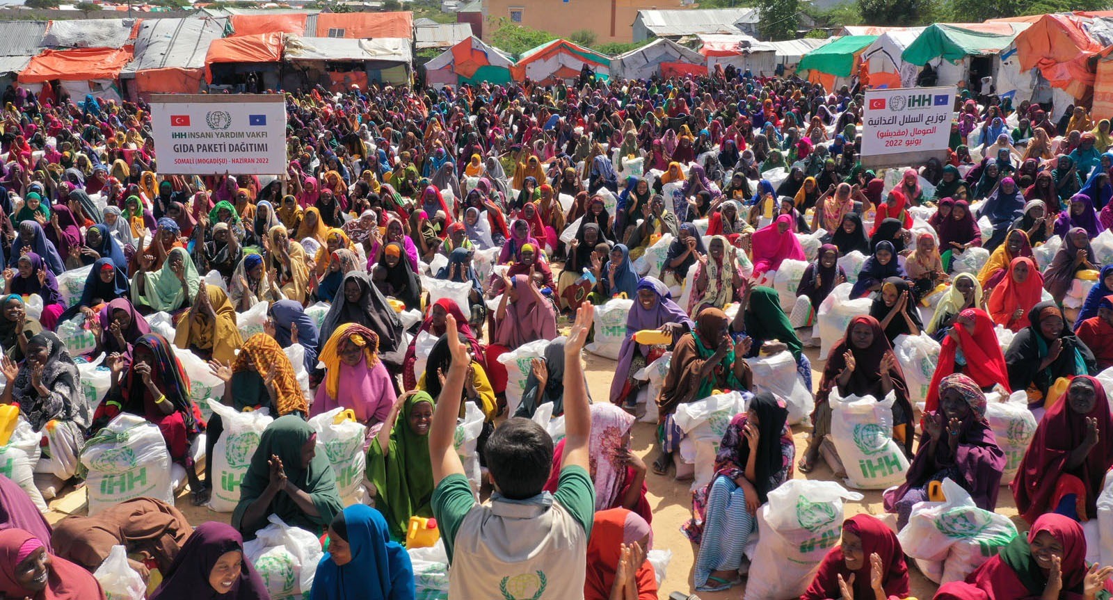 İHH Somali’de 10 bin 520 adet gıda kolisi dağıttı