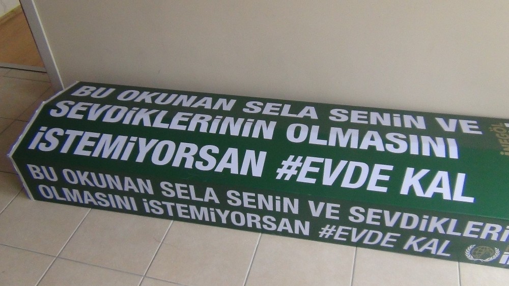 İHH tabutla çağrı yaptı: 