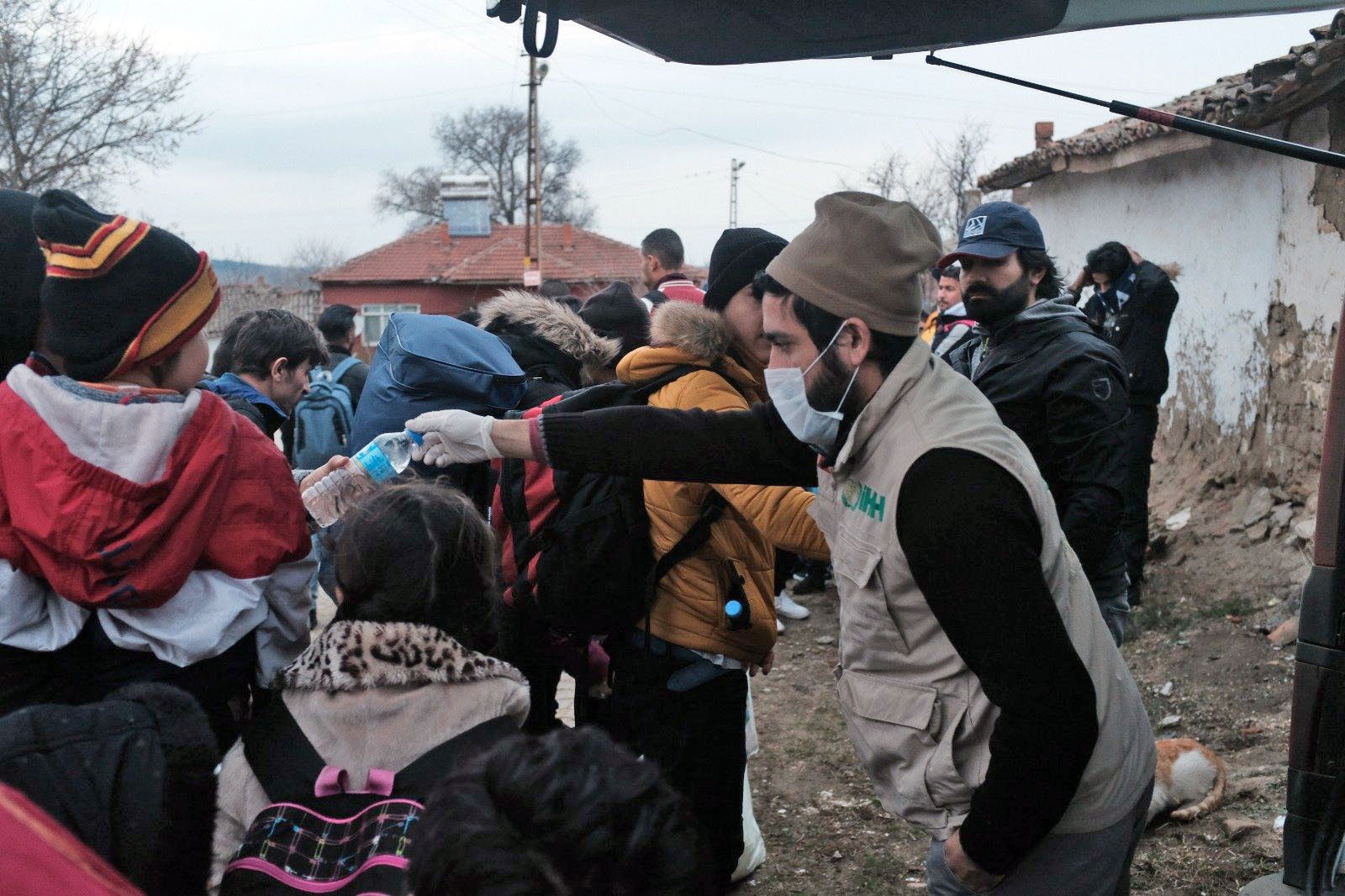 İHH’dan Edirne’deki sığınmacılara insani yardım
