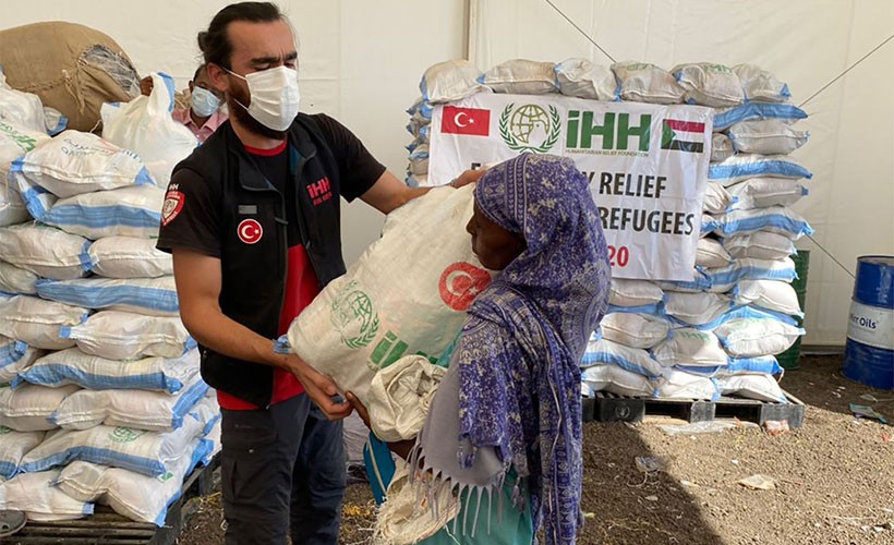 İHH’dan Etiyopyalı mültecilere gıda ve sağlık yardımı