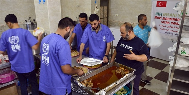 İHH'dan Gazze'ye aşevi