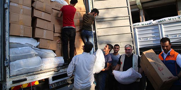 İHH'dan İdlib'e 30 ton un yardımı