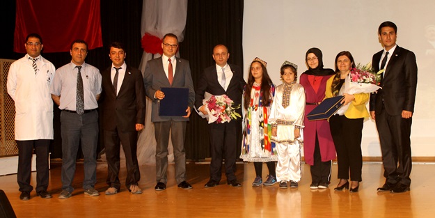 İhlas Koleji Doğu Türkistan'a dikkat çekmek için bir etkinlik düzenledi