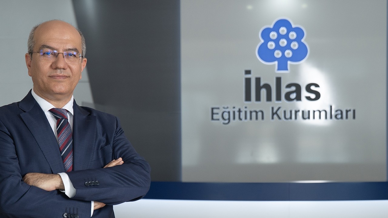 İhlas Koleji Genel Müdürü Hakkı Okur'dan LGS ve YKS öncesi velilere uyarı: Baskı, başarı değil başarısızlık getirir