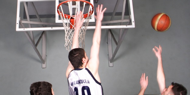 İhlas Koleji miniklerinden süper başlangıç