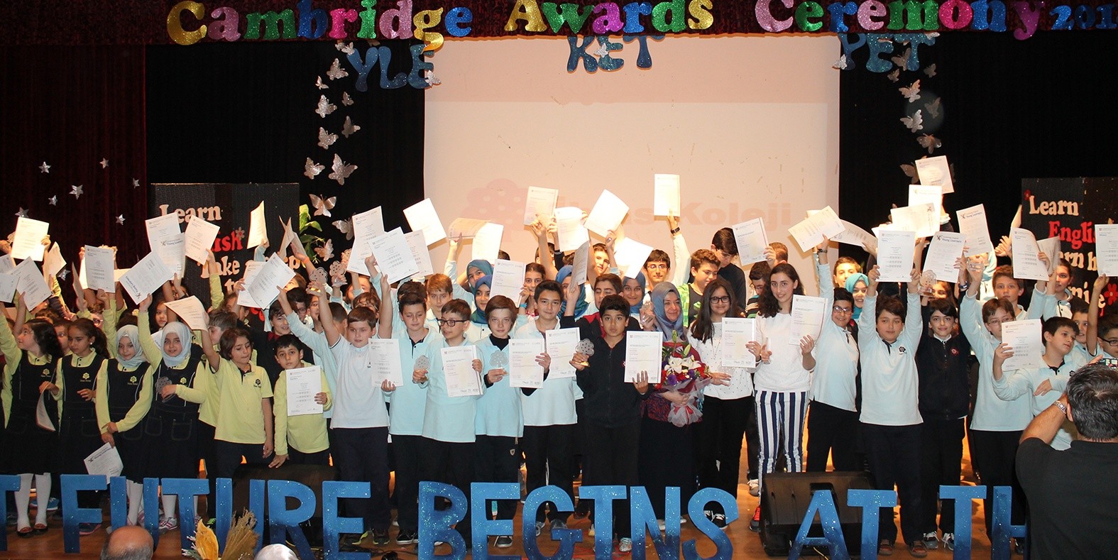 İhlas Koleji'nde Cambridge başarısı yüzde yüz