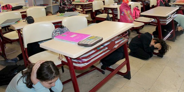 İhlas Koleji'nde Deprem Haftası etkinliği yapıldı