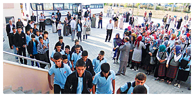 İHL’lere rağbet laikçileri azdırdı