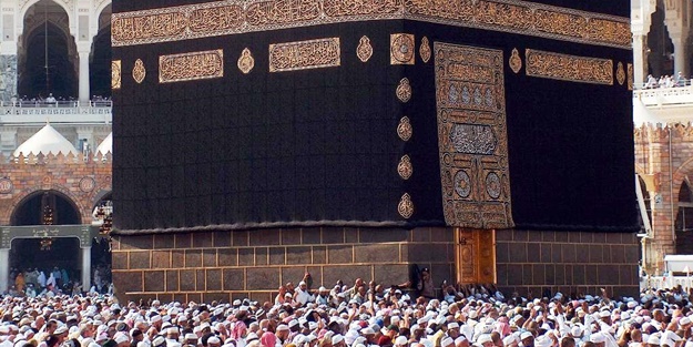 İhramlı iken sakal tıraşı olan kişinin ne yapması gerekir?