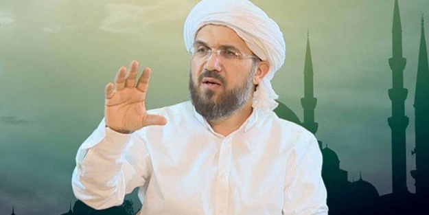 İhsan Şenocak'tan 'çıplaklık' tepkisi!