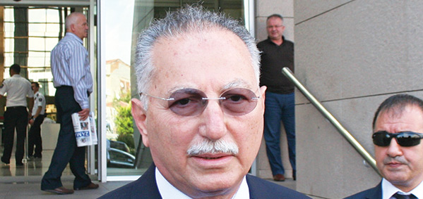 İhsanoğlu, adli sicil kaydı aldı