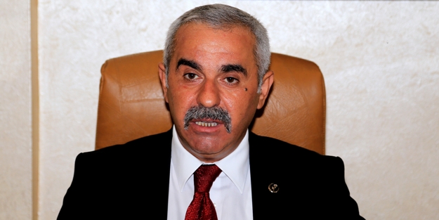 'İhsanoğlu'na destek verebilmek için cesedimizi çiğnemen lazım'