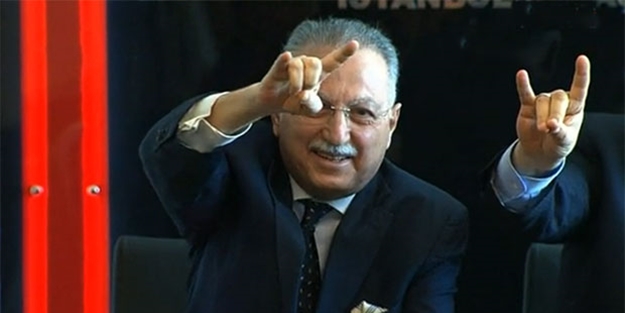 İhsanoğlu 'bozkurt işareti'ni bakın neden yapamamış