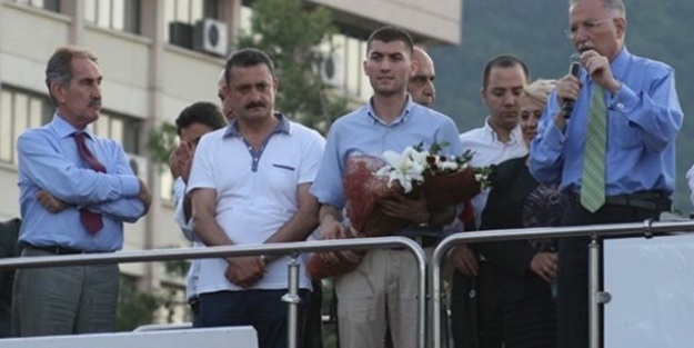 İhsanoğlu'nun son gafı Ertuğrul Günay / VİDEO