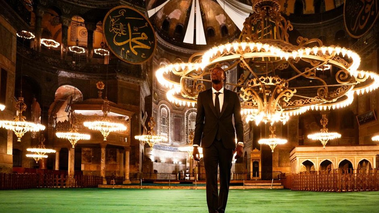 İhtişamından çok etkilendi! Abraham gelir gelmez bakın nereye gitti