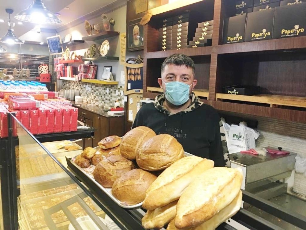 İhtiyaç sahipleriyle hayırseverleri buluşturan uygulama ’Askıda Ekmek’ 