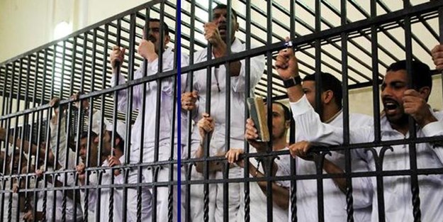 İhvan lideri hakkındaki müebbet kararı bozuldu