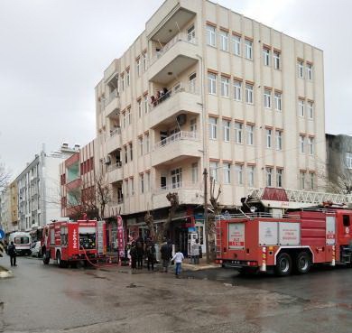İkamet yangınında 1 kişi dumandan etkilendi 