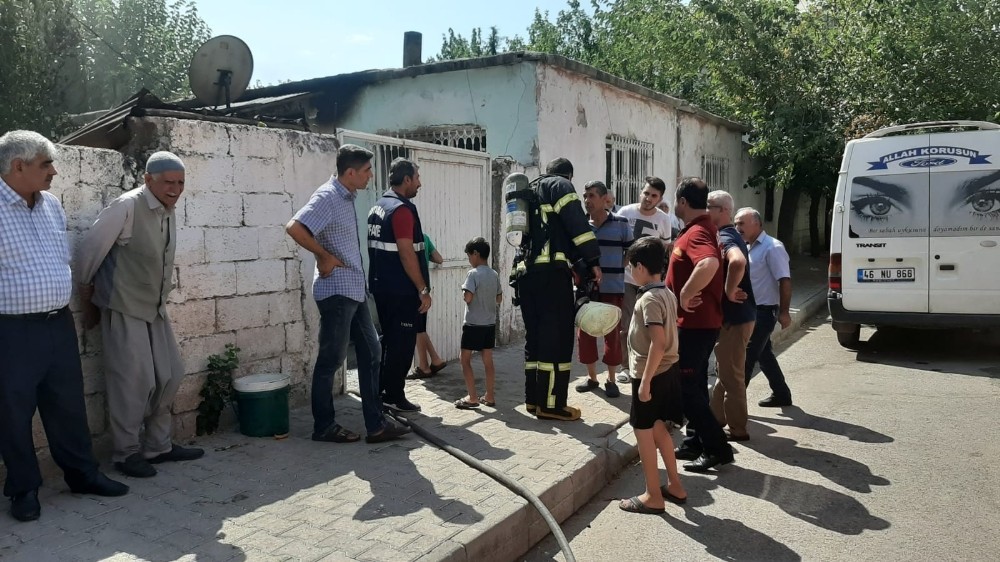 İkamet yangınında 1 kişi hastanelik oldu 