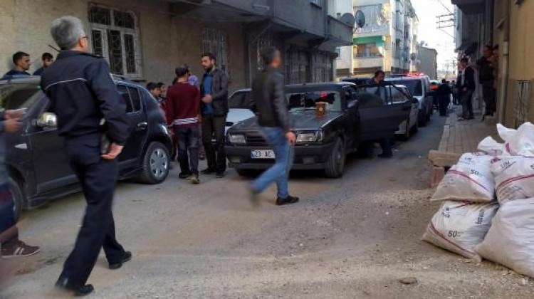 İki aile arasında silahlı kavga: 3 yaralı