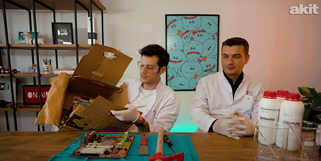 İki arkadaş hurdadan bir günde 6.000 TL’lik altın elde ettiler. İşte tüm ayrıntılar...