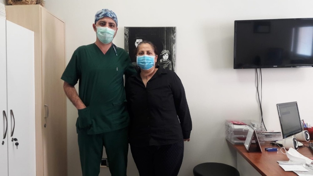 İki aşamalı ameliyat ile hayata tutundu 