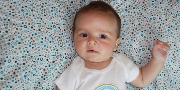 İki aylık bebeğin gelişim özellikleri