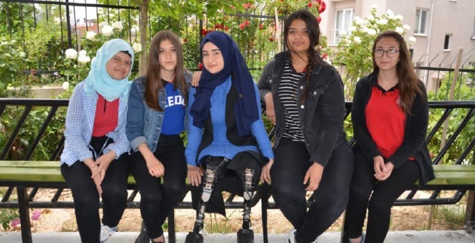 İki bacağını kaybetti hayallerinden vazgeçmedi