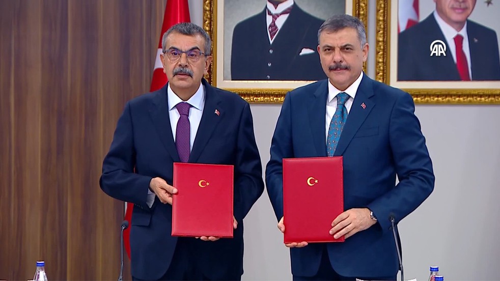 İki bakandan ortak açıklama geldi! Okul güvenliği protokolü imzalandı