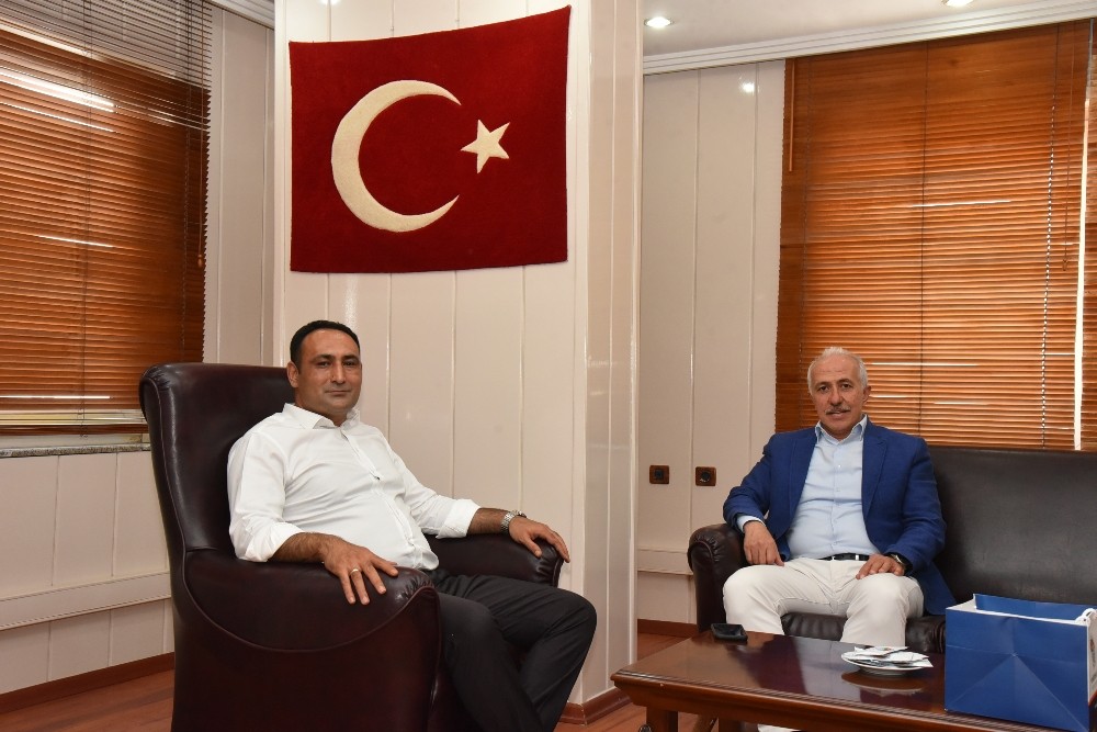 İki başkan, Toroslar Belediyesinde buluştu 