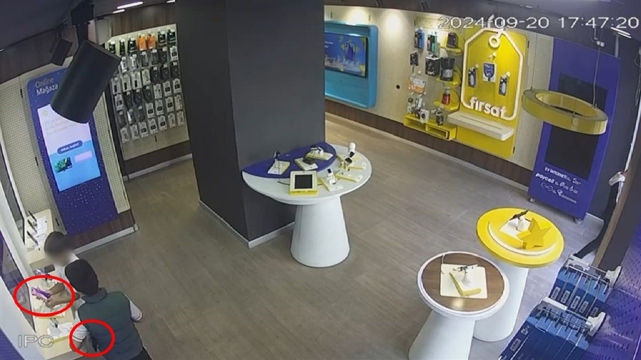 İki çocuk 195 bin TL değerinde telefon çaldı