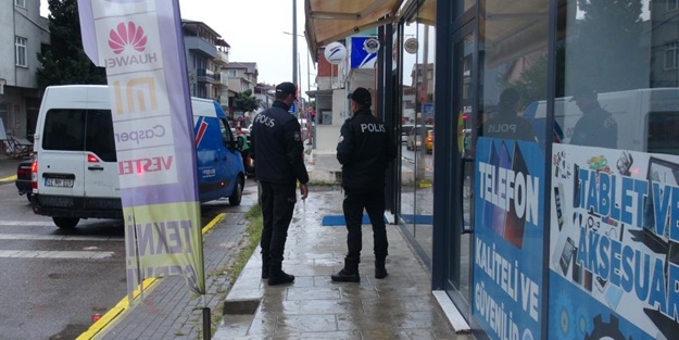 İki genç arasındaki bıçaklı kavga kanlı bitti