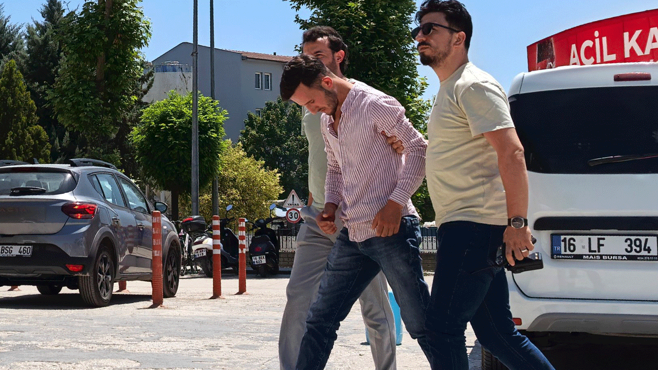 İki gencin tekme tokatlı kavgasını ağabeyleri silahlı kavgaya çevirdi: Tüfekle vuruldu