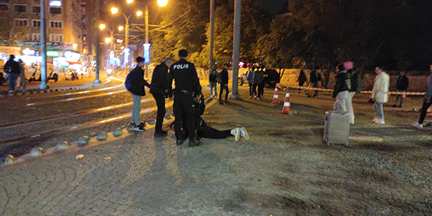 İki grup arasında 'ne bakıyorsun' kavgası! 6 gözaltı