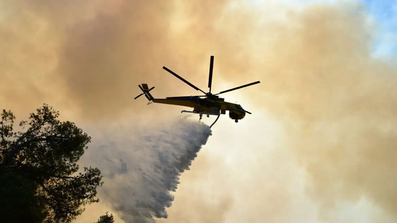 İki helikopter için arama başlatıldı! Alevlere müdahale ederken havada çarpıştılar