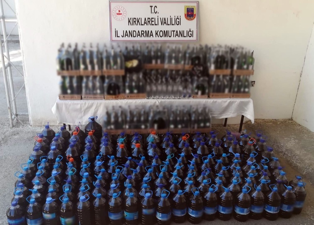 İki ilde 15 ton kaçak içki operasyonunda 8 kişi tutuklandı 